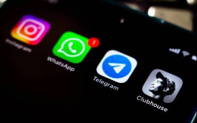حذف پیام رسان های واتساپ و تلگرام در اپ استور چین!