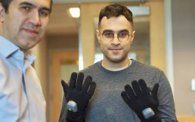 بازگشت به زندگی دوباره بیماران سکته مغزی با دستکش هوشمند جدید!