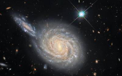 هابل تصویر دو کهکشان در هم فرو رفته را منتشر کرد
