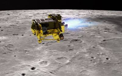 کاوشگر ژاپن در آستانه فرود تاریخی به ماه !